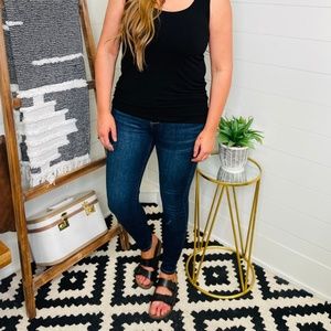 New Judy Blue High Waist Handsand Skinny Denim Size 7/28